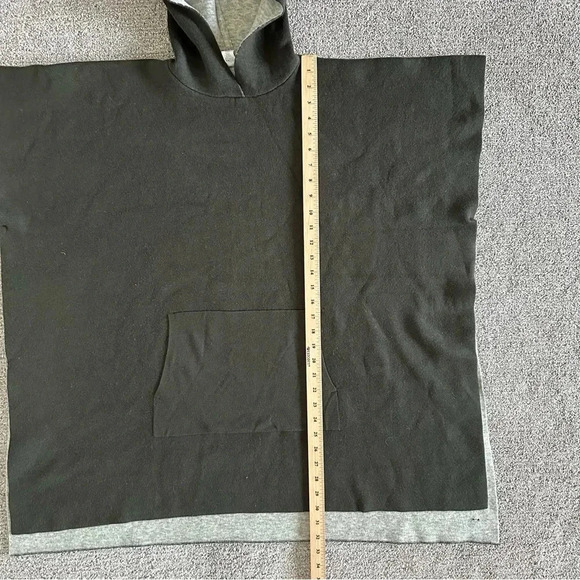 Lululemon All In A Day Hooded Poncho Heathered Highlander / Dark Olive One Size - Picture 12 of 13